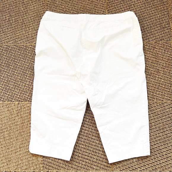Old Navy Plus Size White Capri Pants-Size 24 - Picture 2 of 6